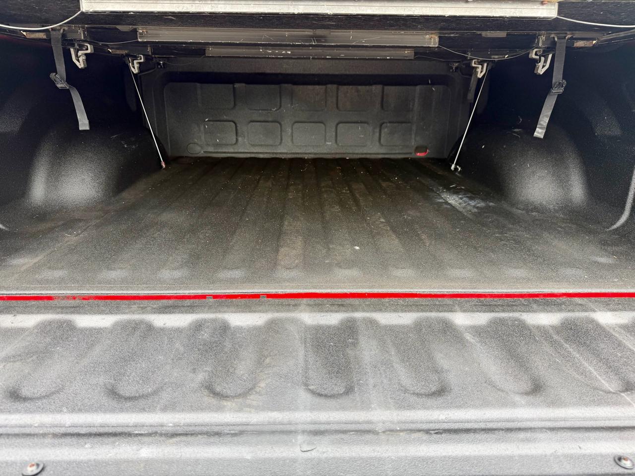 RAM 1500 4WD Crew Cab 140.5" Sport 2016