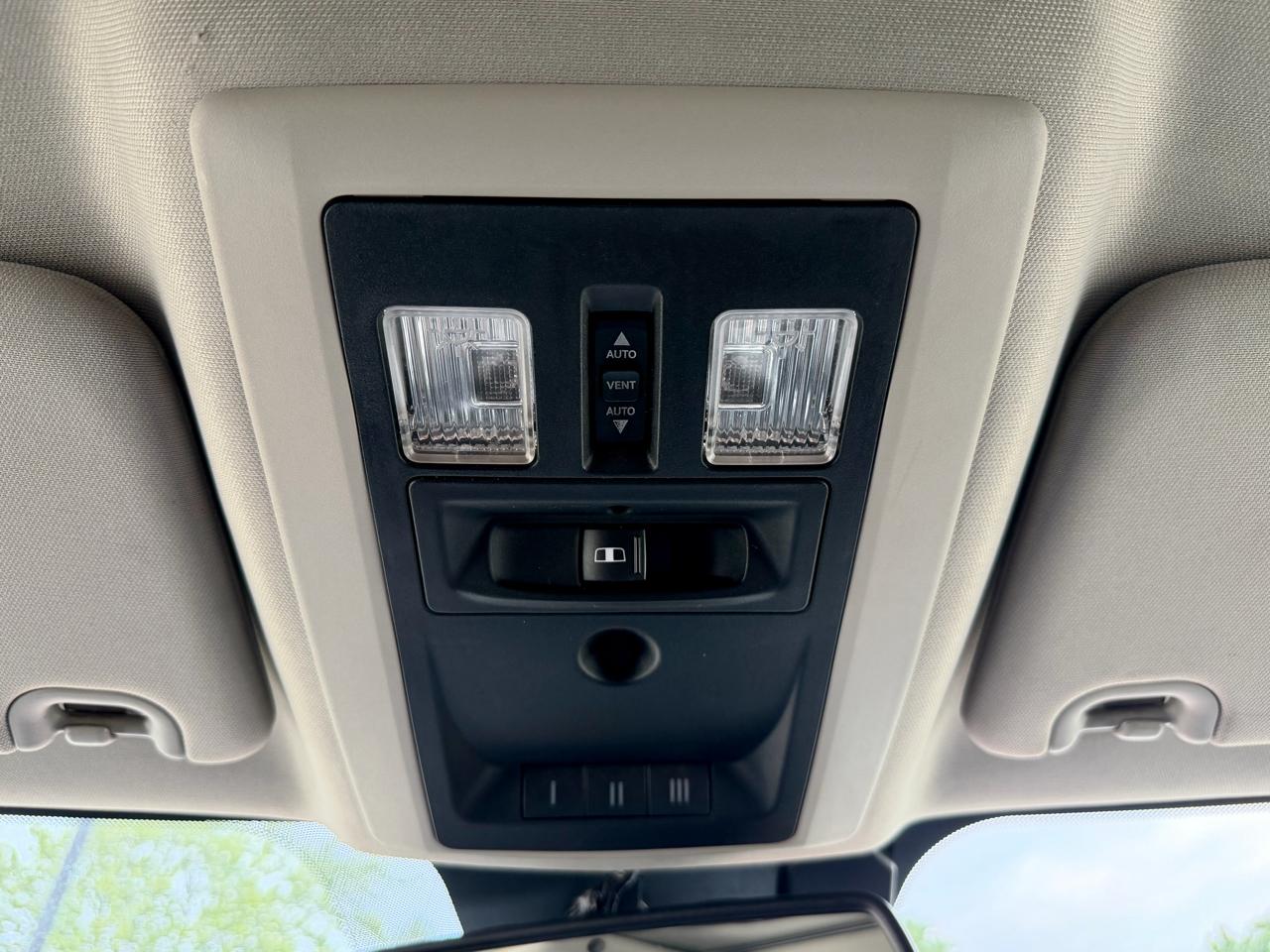 RAM 1500 4WD Crew Cab 140.5" Sport 2016