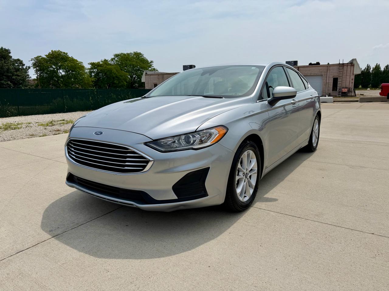 Ford Fusion SE FWD 2020
