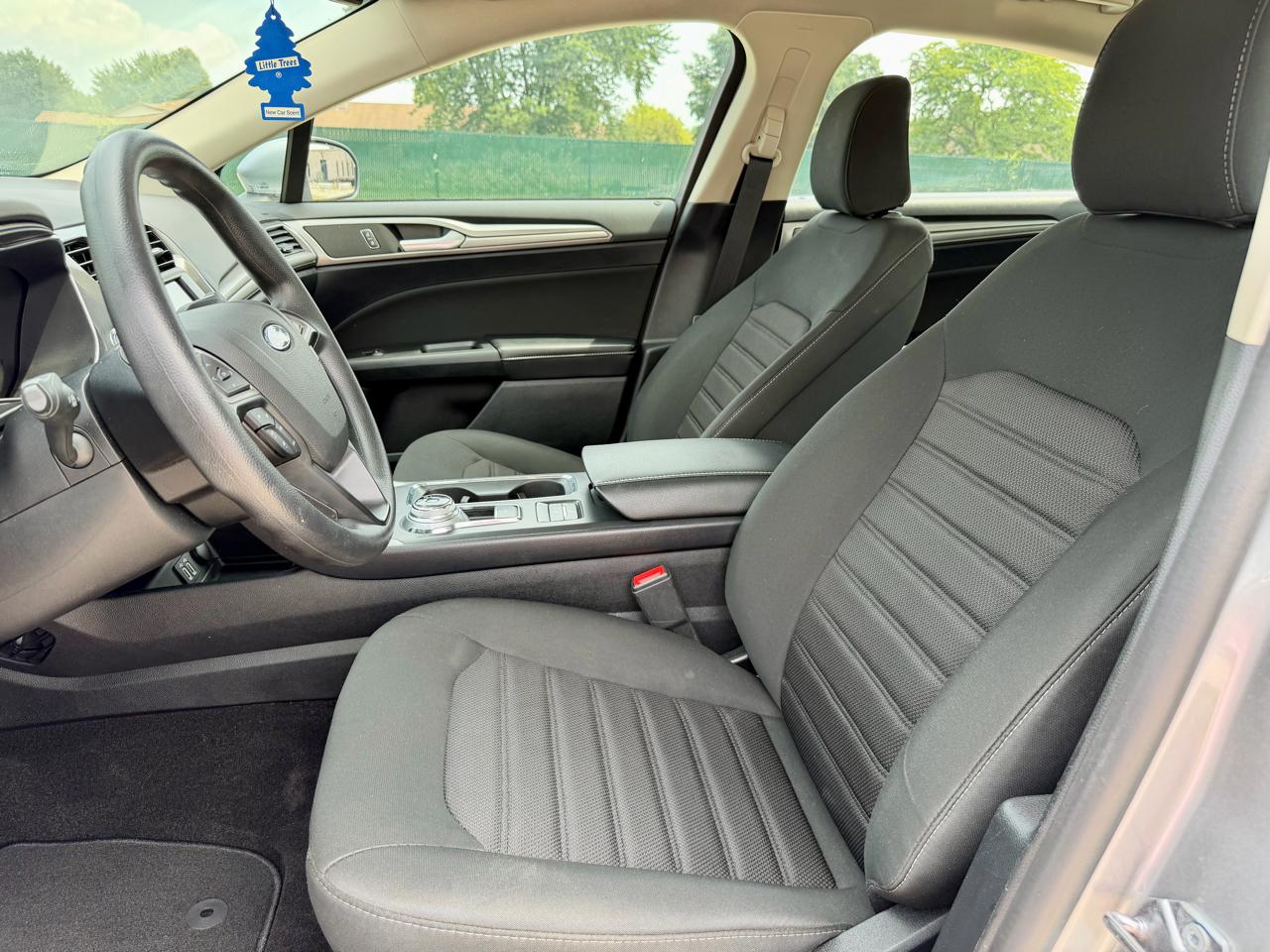 Ford Fusion SE FWD 2020