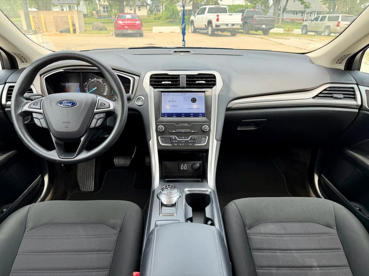 Ford Fusion SE FWD 2020
