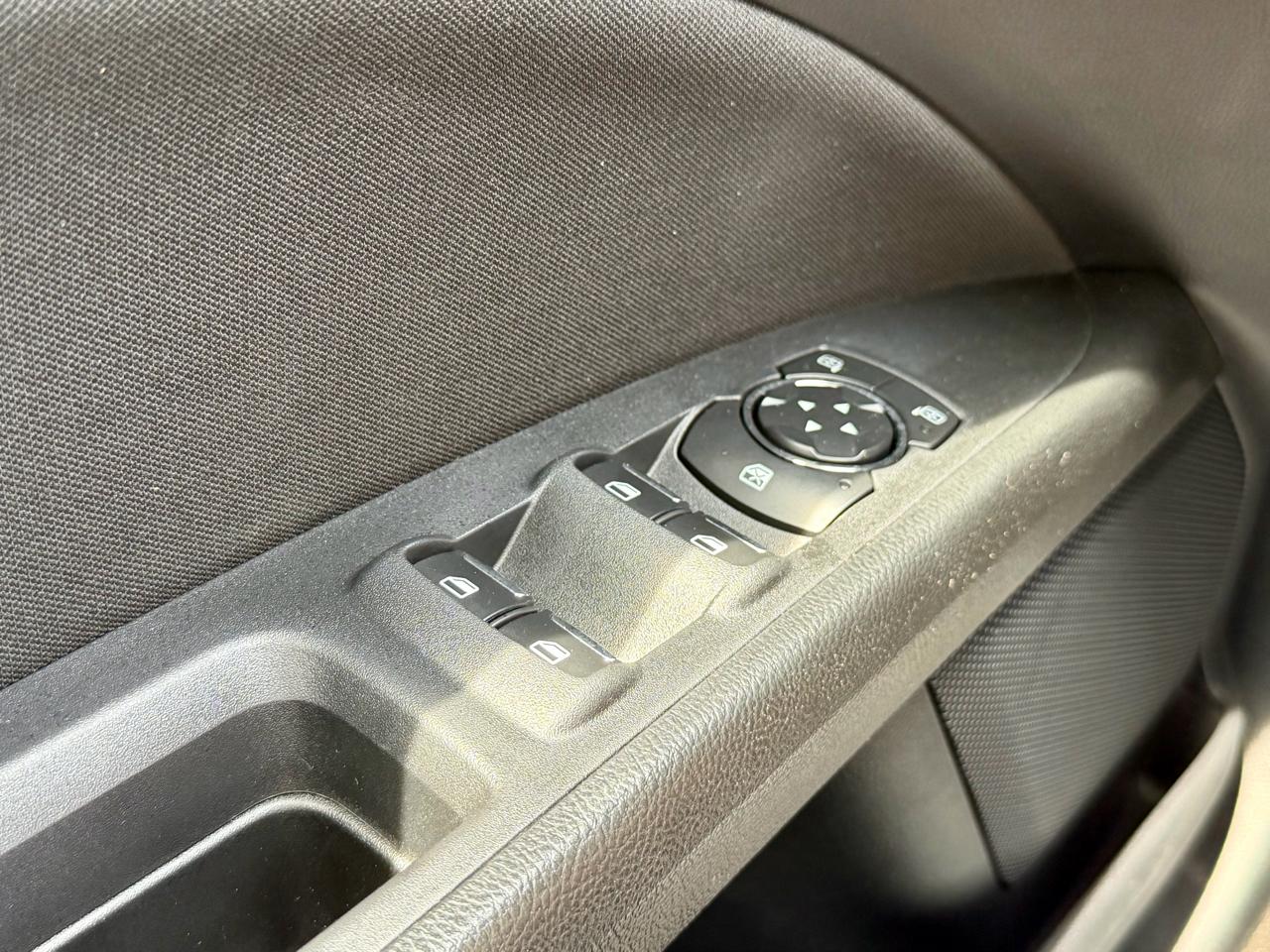 Ford Fusion SE FWD 2020