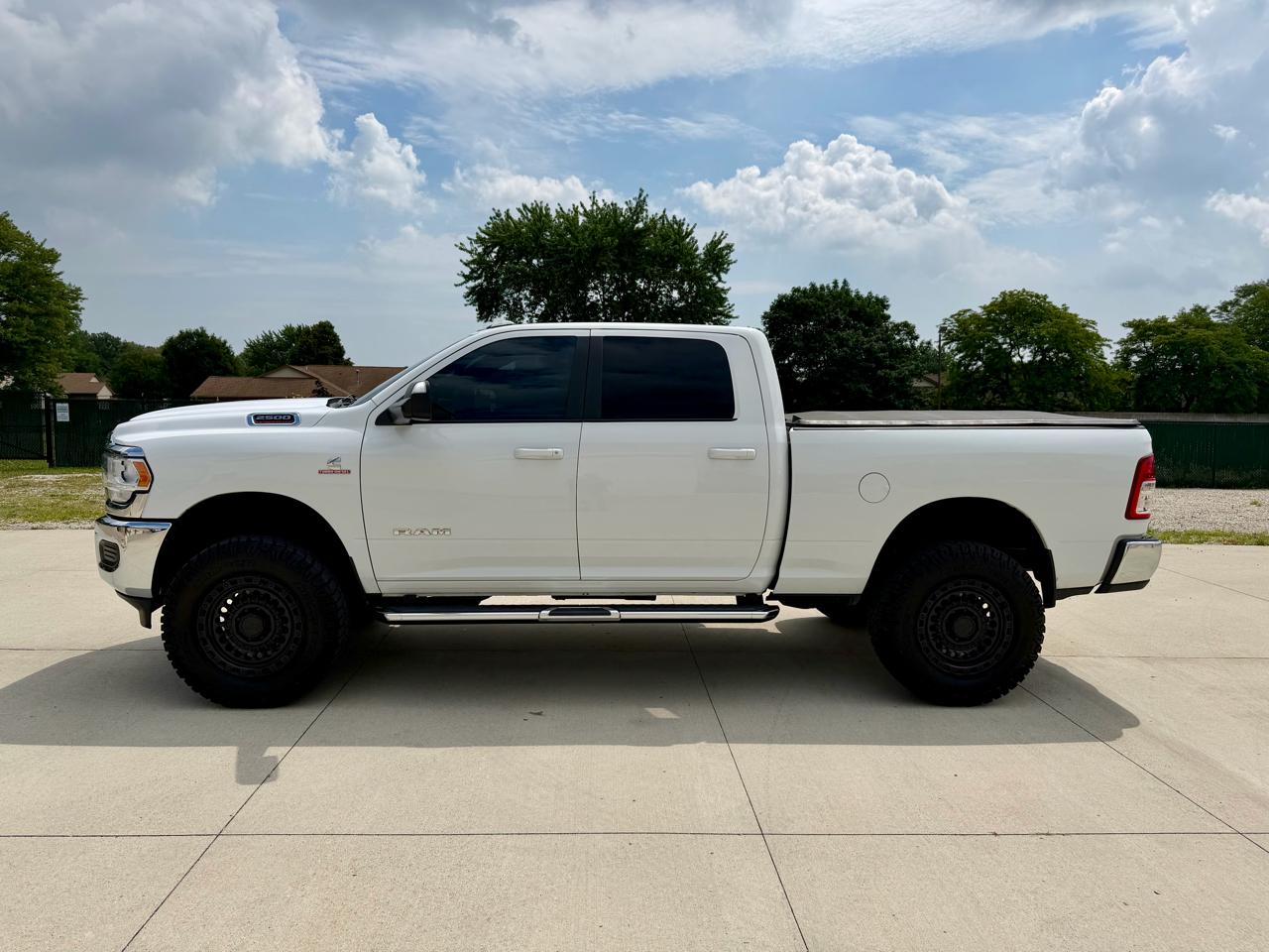 RAM 2500 Big Horn 4x4 Crew Cab 6'4" Box 2021