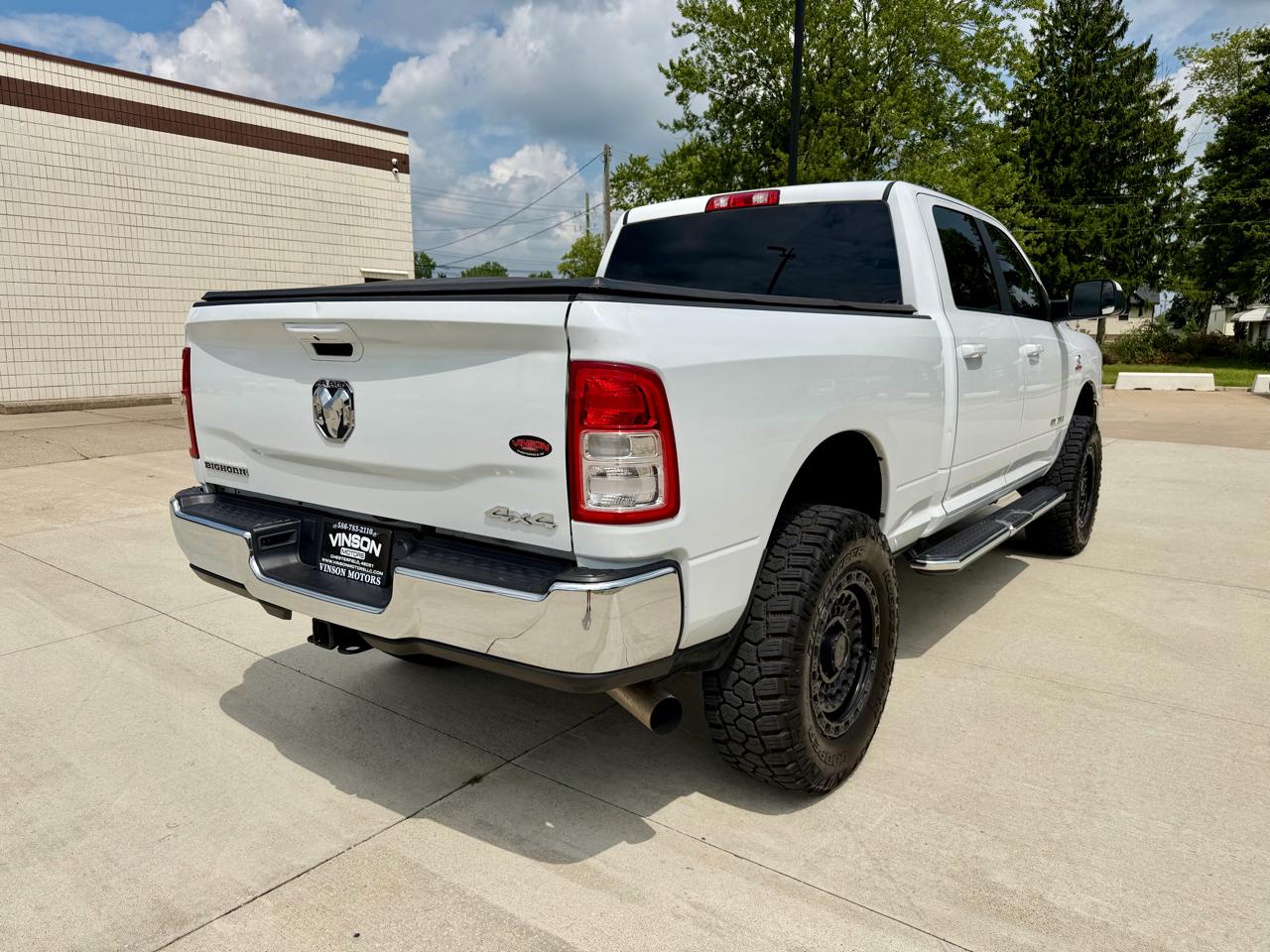 RAM 2500 Big Horn 4x4 Crew Cab 6'4" Box 2021