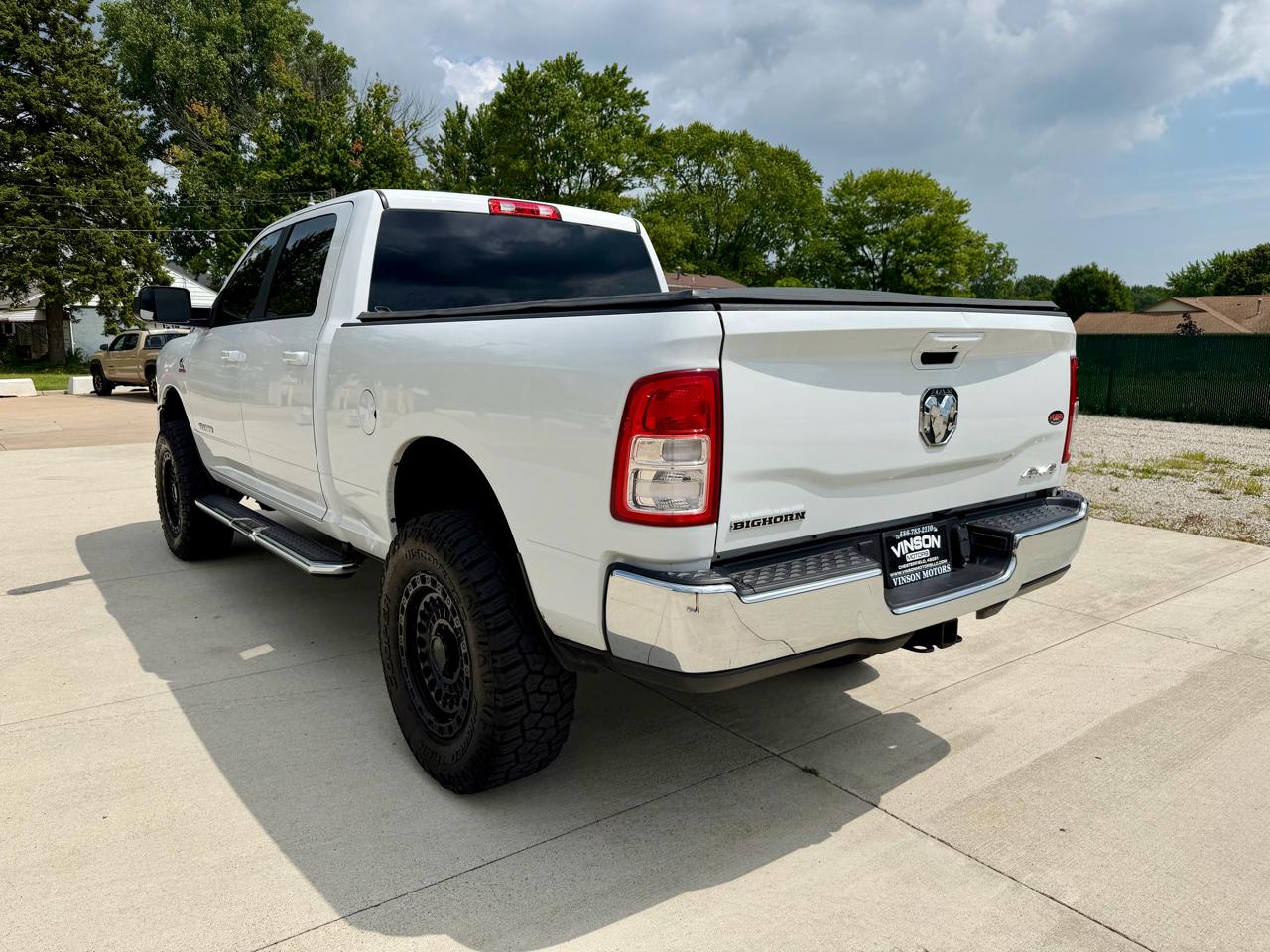 RAM 2500 Big Horn 4x4 Crew Cab 6'4" Box 2021