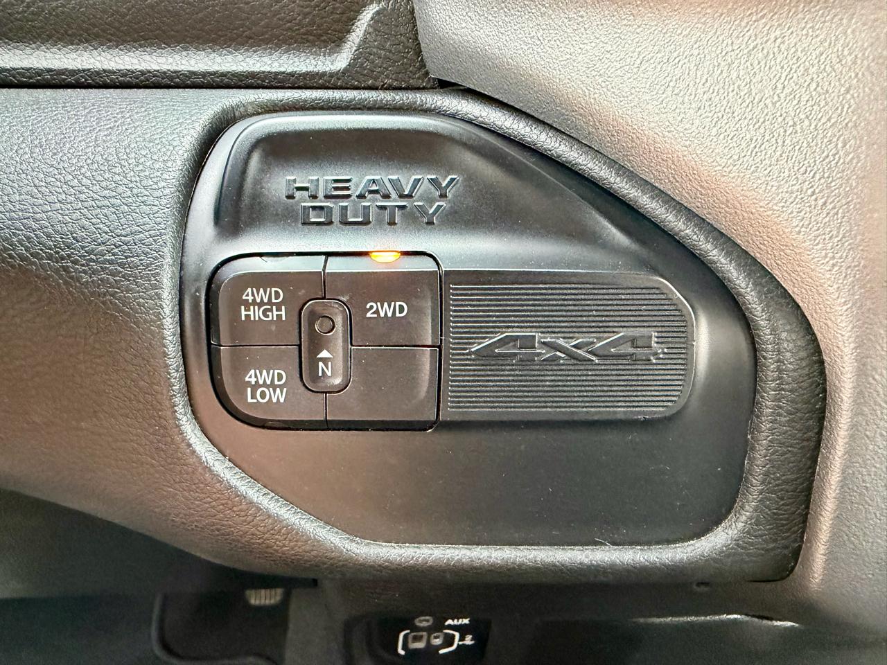 RAM 2500 Big Horn 4x4 Crew Cab 6'4" Box 2021