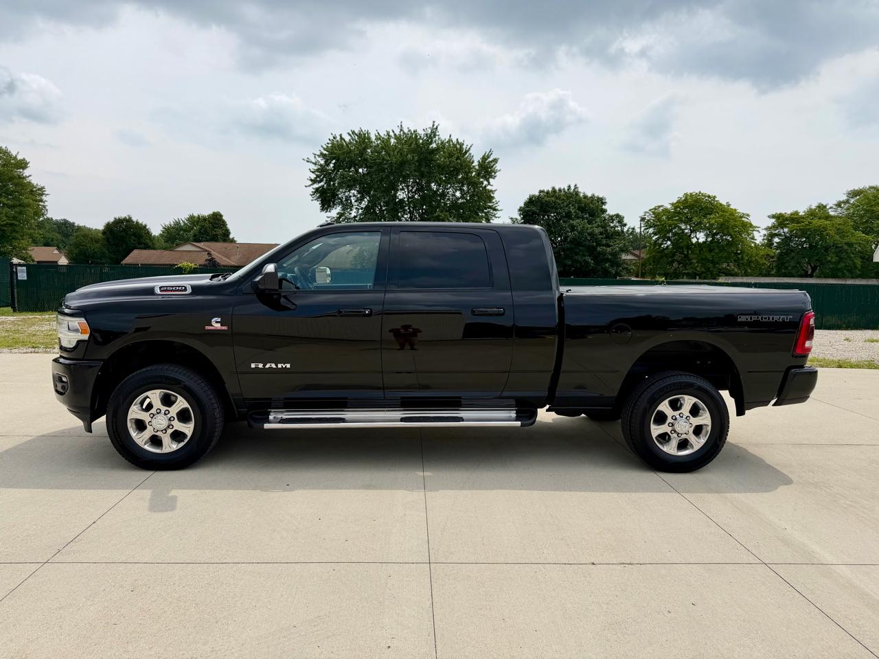 RAM 2500 Big Horn 4x4 Mega Cab 6'4" Box 2019