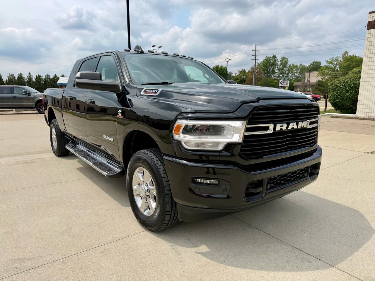 RAM 2500 Big Horn 4x4 Mega Cab 6'4" Box 2019