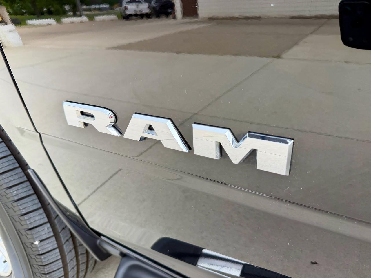 RAM 2500 Big Horn 4x4 Mega Cab 6'4" Box 2019