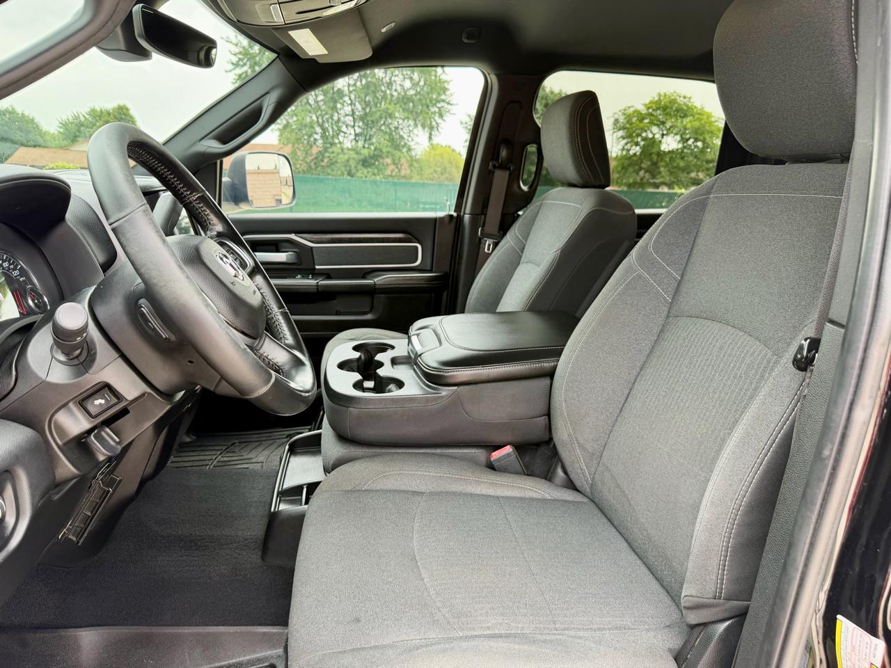 RAM 2500 Big Horn 4x4 Mega Cab 6'4" Box 2019