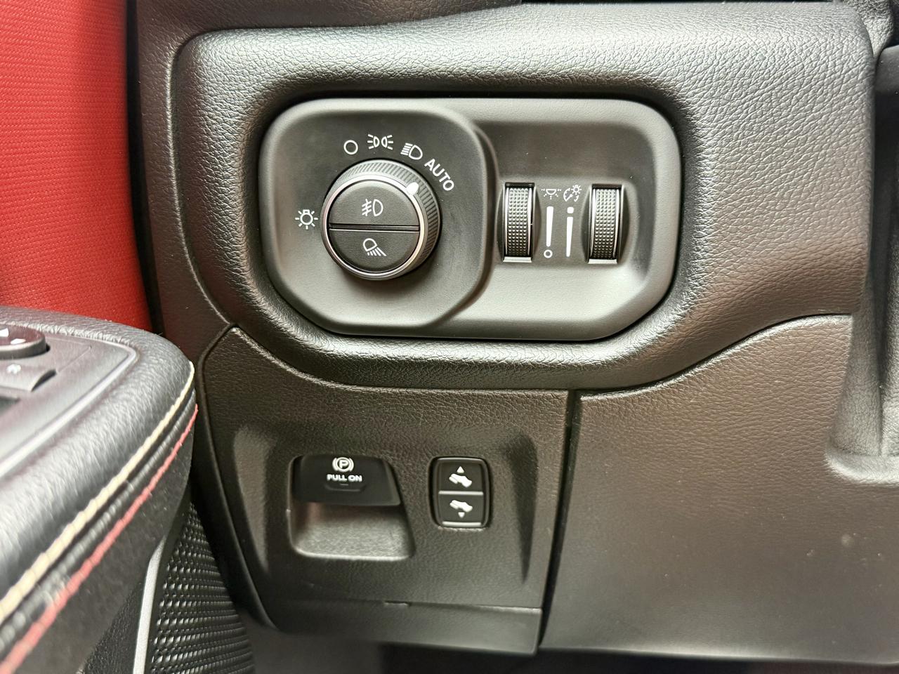 RAM 1500 Rebel 4x4 Crew Cab 5'7" Box 2019
