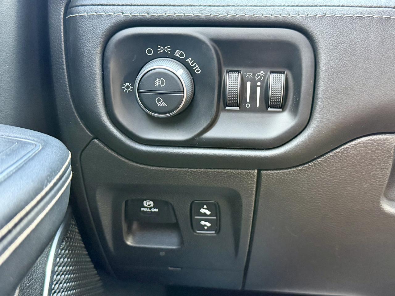 RAM 1500 Limited 4x4 Crew Cab 5'7" Box 2019