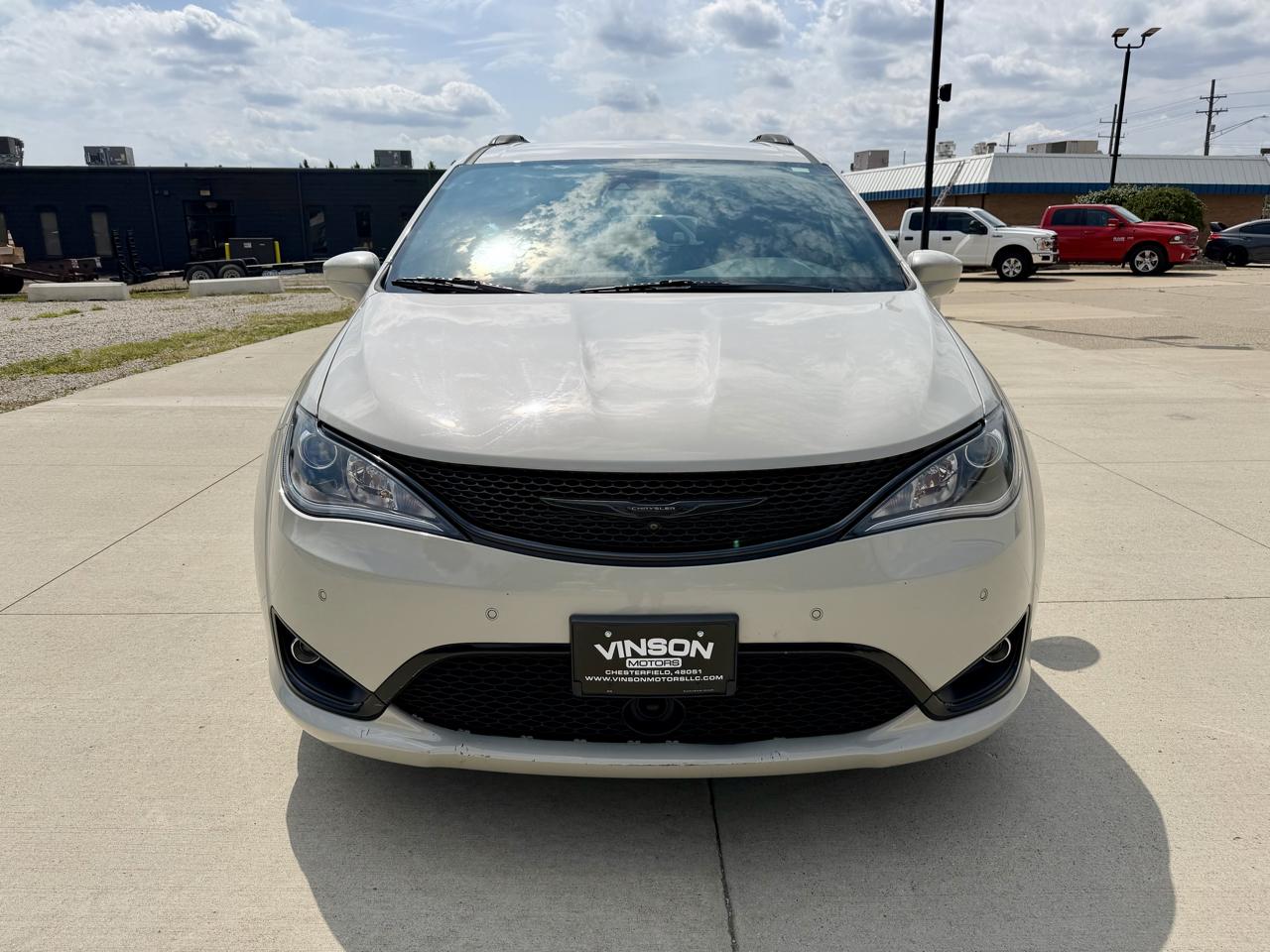 Chrysler Pacifica Touring L FWD 2020