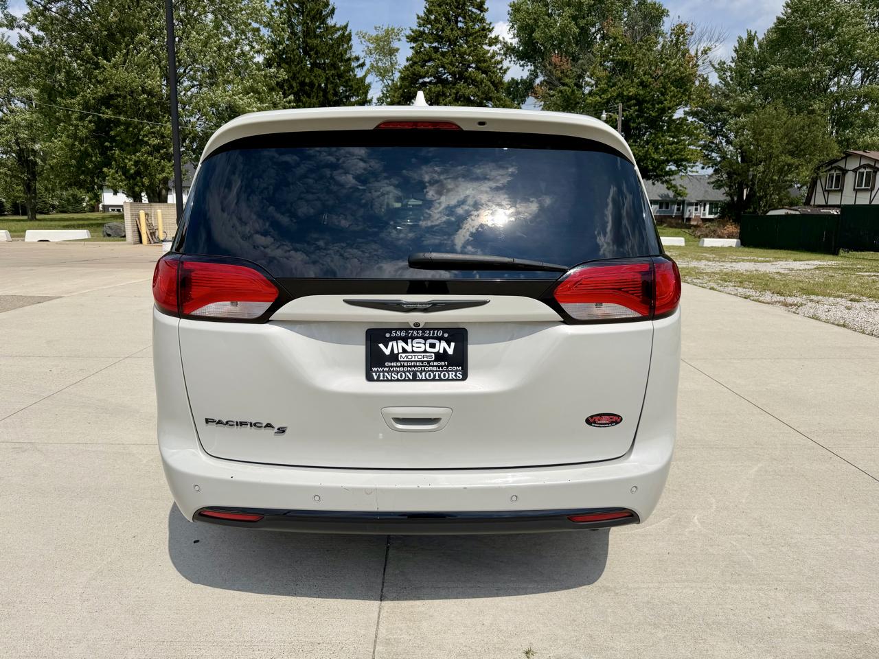 Chrysler Pacifica Touring L FWD 2020