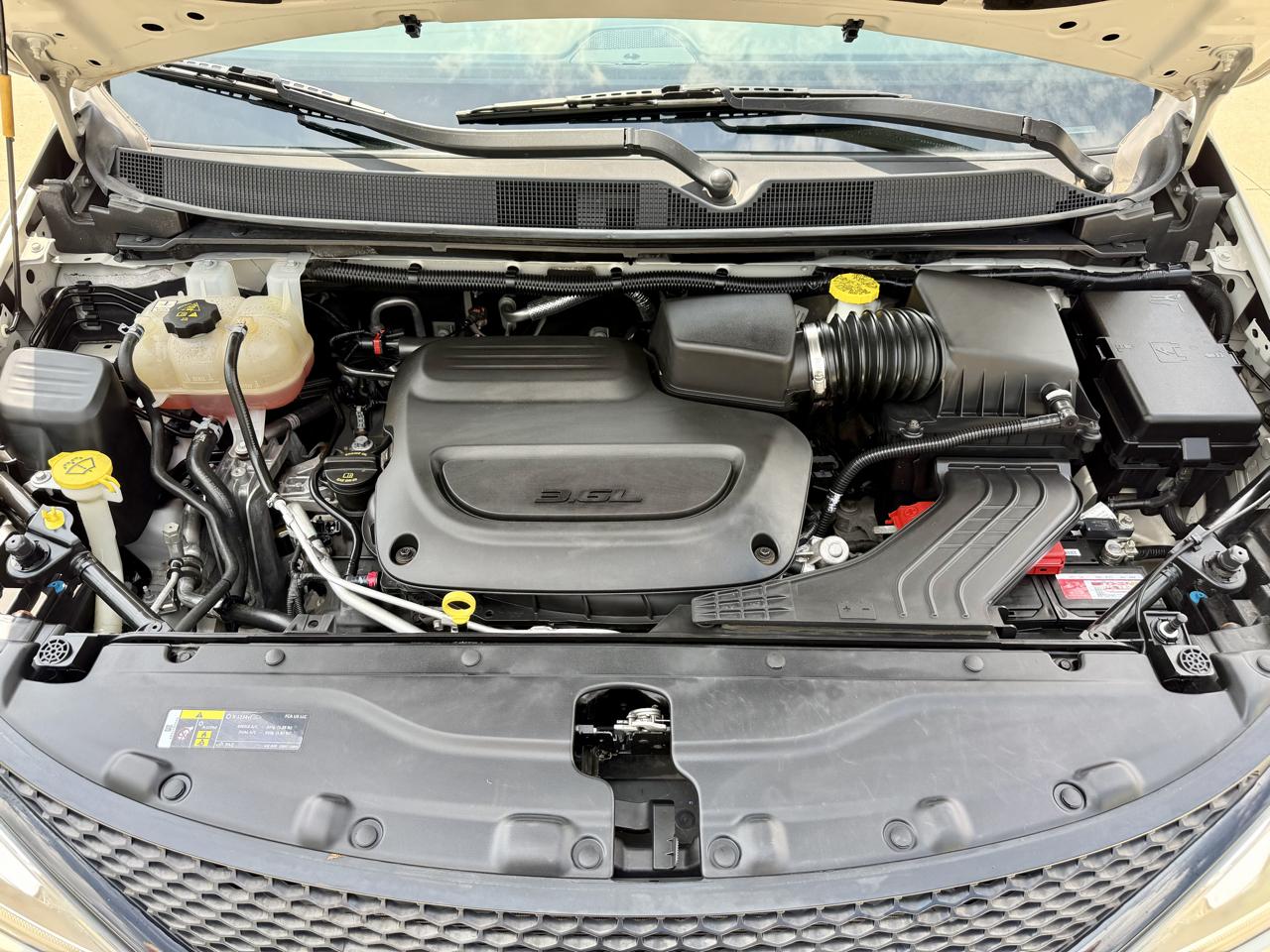 Chrysler Pacifica Touring L FWD 2020