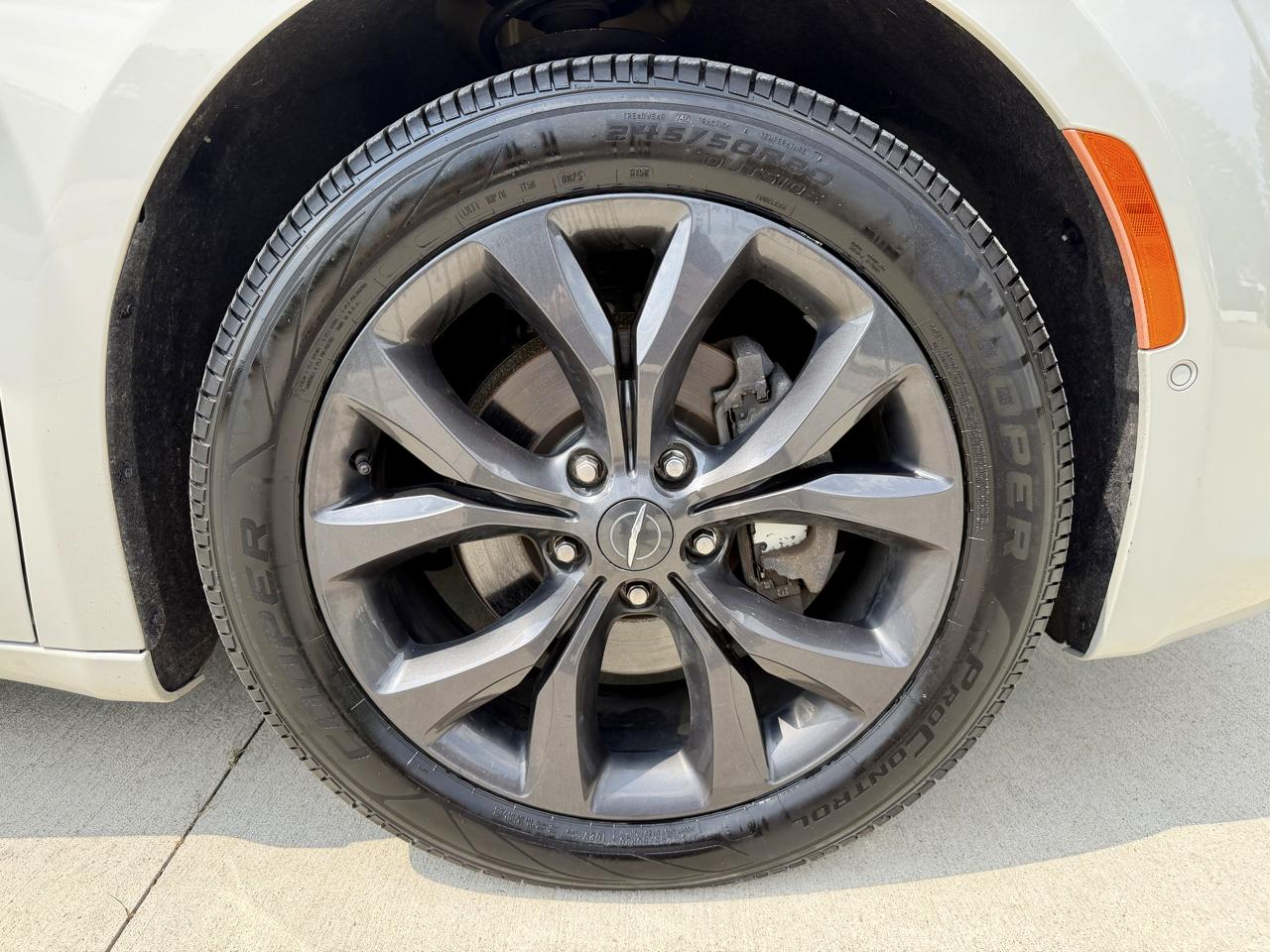 Chrysler Pacifica Touring L FWD 2020