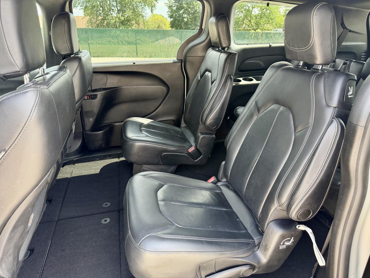 Chrysler Pacifica Touring L FWD 2020