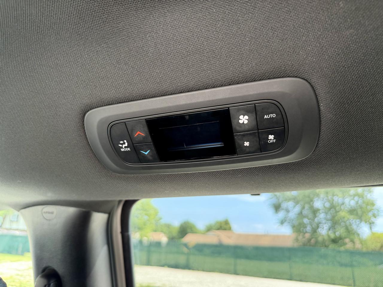 Chrysler Pacifica Touring L FWD 2020