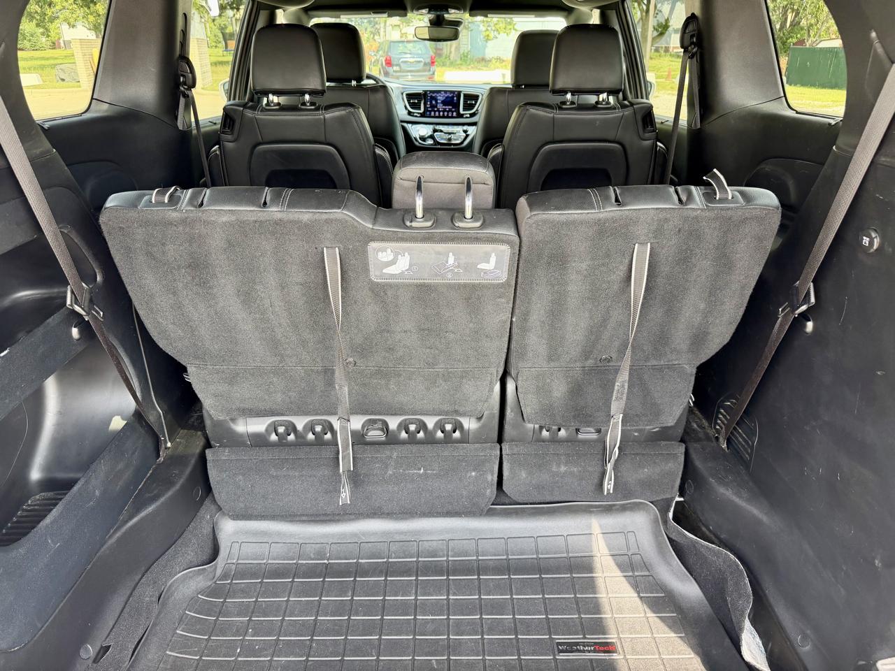 Chrysler Pacifica Touring L FWD 2020