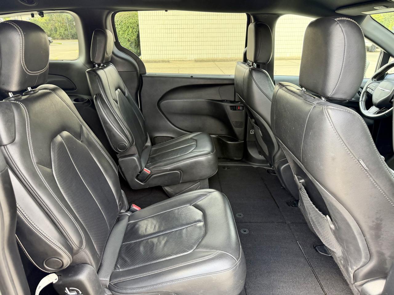 Chrysler Pacifica Touring L FWD 2020