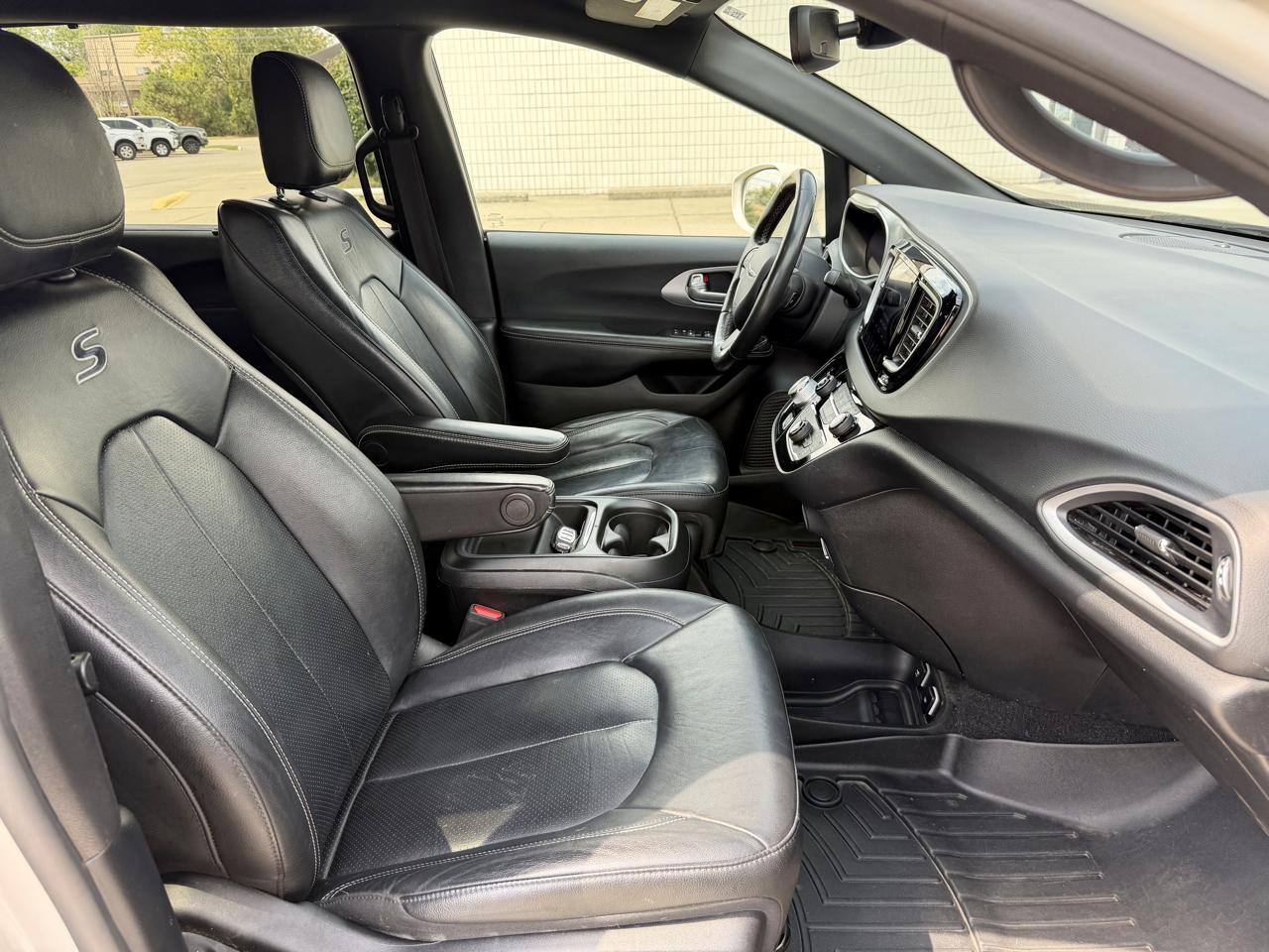 Chrysler Pacifica Touring L FWD 2020