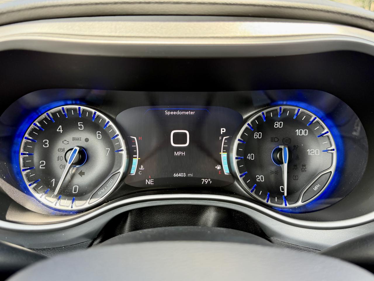 Chrysler Pacifica Touring L FWD 2020