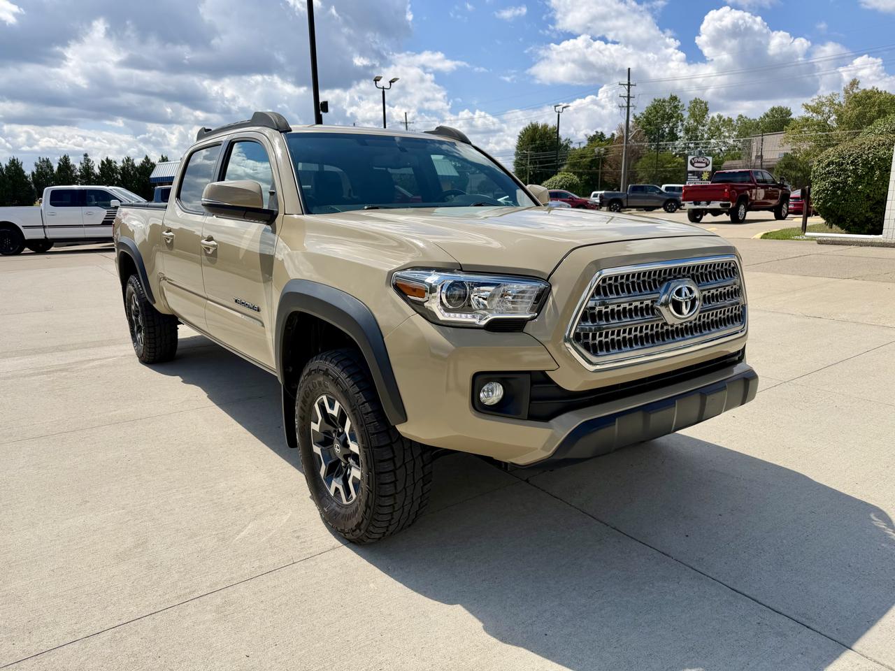 Toyota Tacoma 4WD Double Cab LB V6 AT TRD Off Road (Natl) 2016
