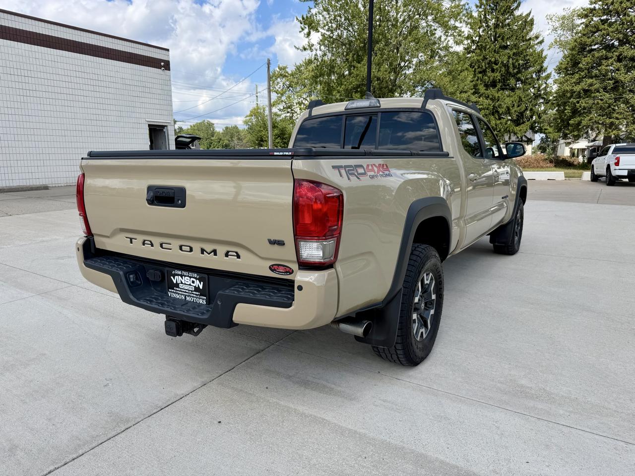 Toyota Tacoma 4WD Double Cab LB V6 AT TRD Off Road (Natl) 2016