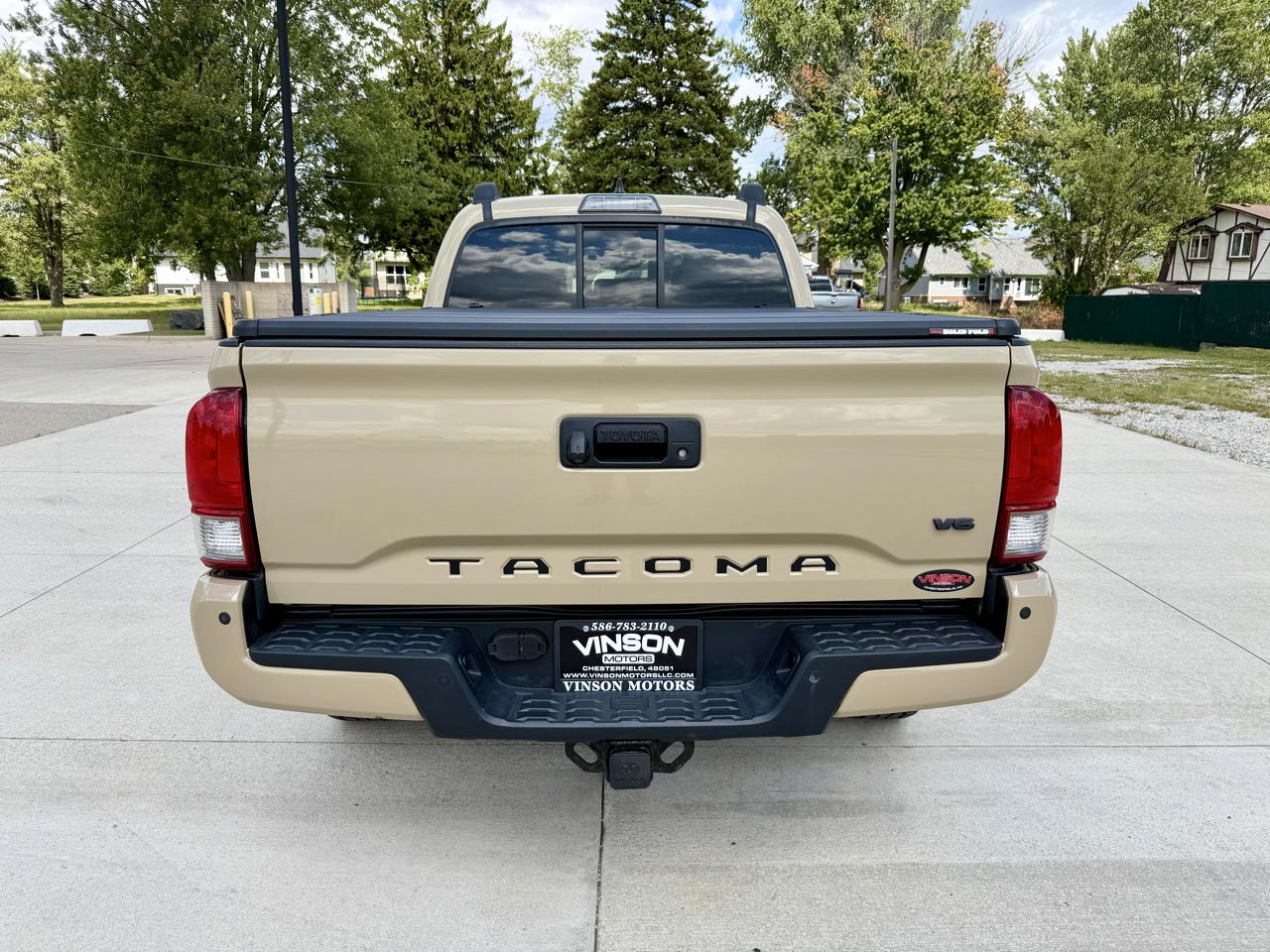 Toyota Tacoma 4WD Double Cab LB V6 AT TRD Off Road (Natl) 2016
