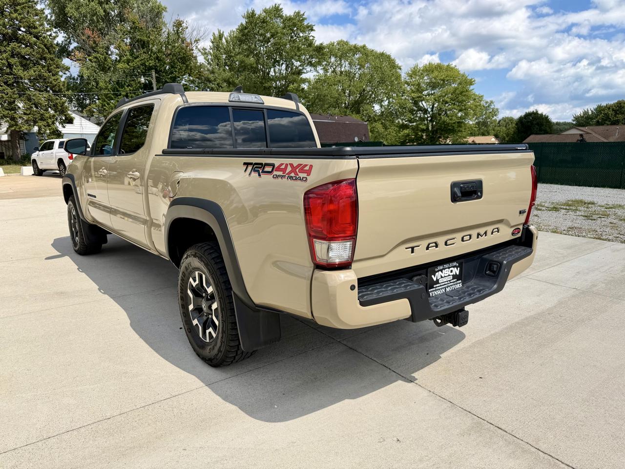 Toyota Tacoma 4WD Double Cab LB V6 AT TRD Off Road (Natl) 2016