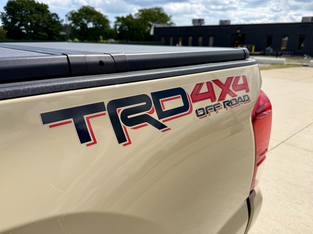 Toyota Tacoma 4WD Double Cab LB V6 AT TRD Off Road (Natl) 2016