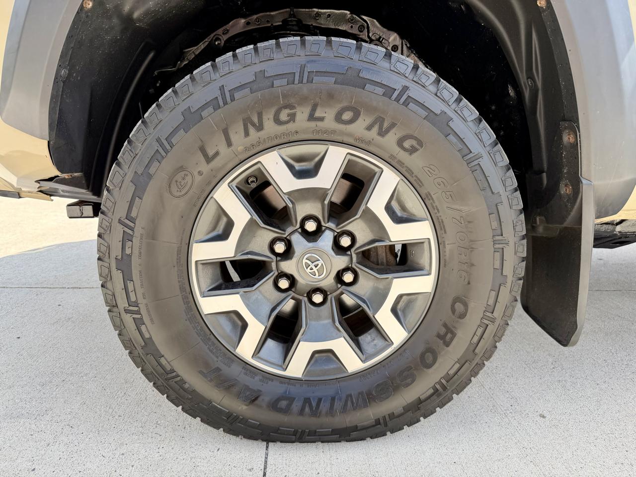 Toyota Tacoma 4WD Double Cab LB V6 AT TRD Off Road (Natl) 2016