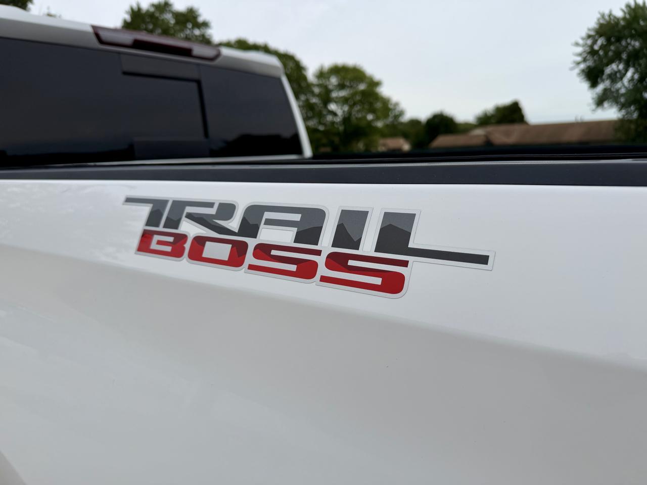 Chevrolet Silverado 1500 4WD Crew Cab 147" LT Trail Boss 2021
