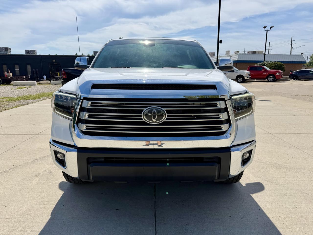 Toyota Tundra 4WD Limited CrewMax 5.5' Bed 5.7L (Natl) 2019