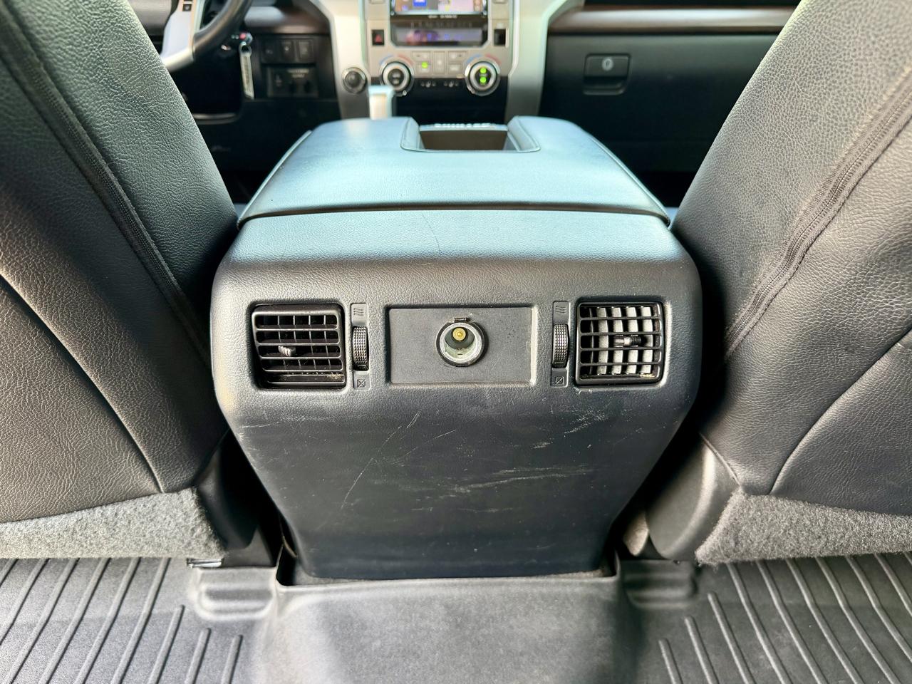 Toyota Tundra 4WD Limited CrewMax 5.5' Bed 5.7L (Natl) 2019