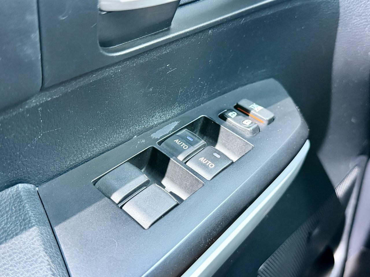 Toyota Tundra 4WD Limited CrewMax 5.5' Bed 5.7L (Natl) 2019