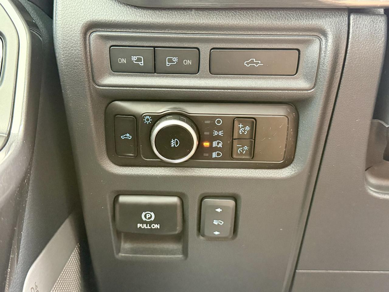 Ford F-150 Lariat 4WD SuperCrew 6.5' Box 2023