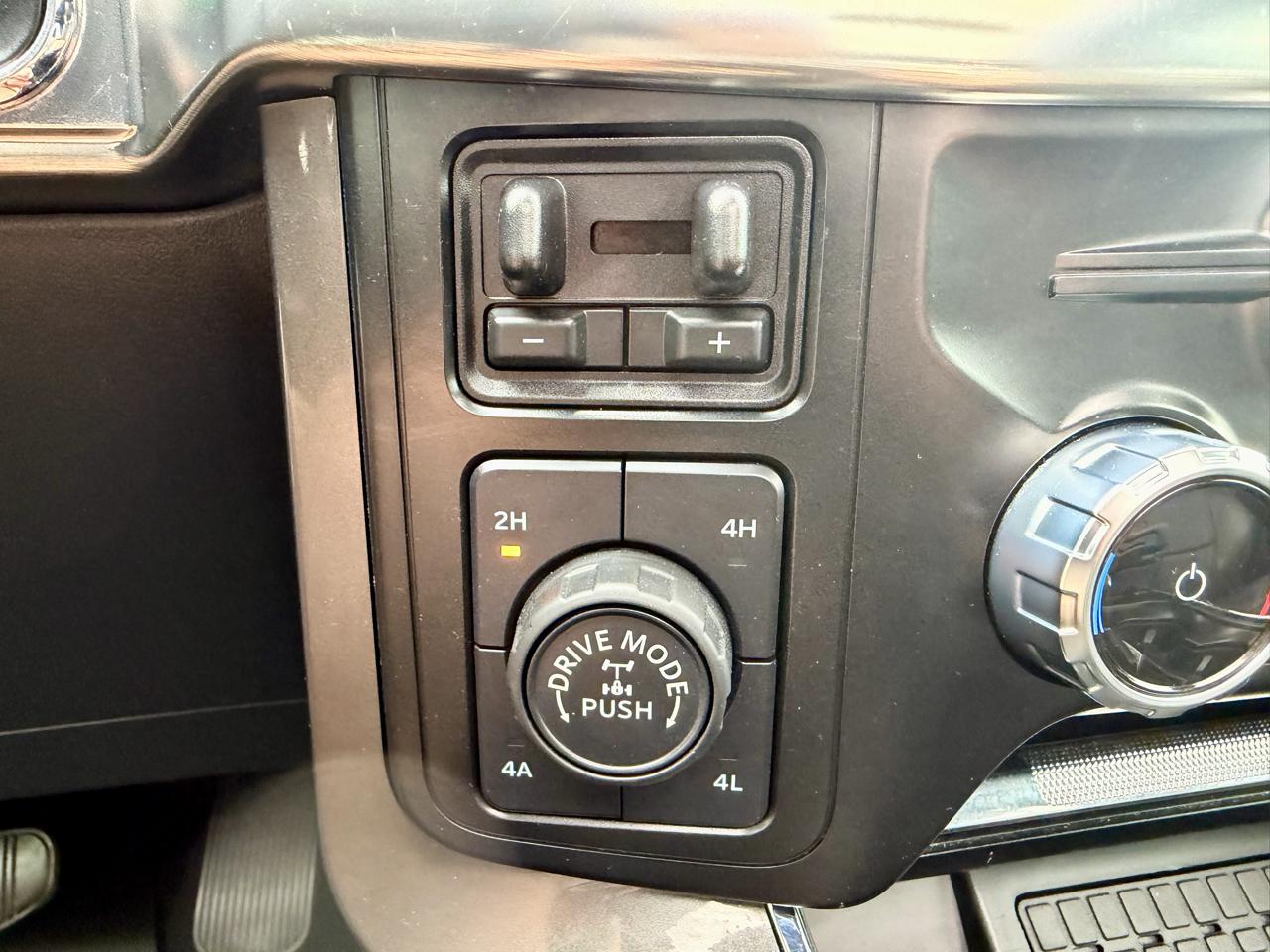 Ford F-150 Lariat 4WD SuperCrew 6.5' Box 2023
