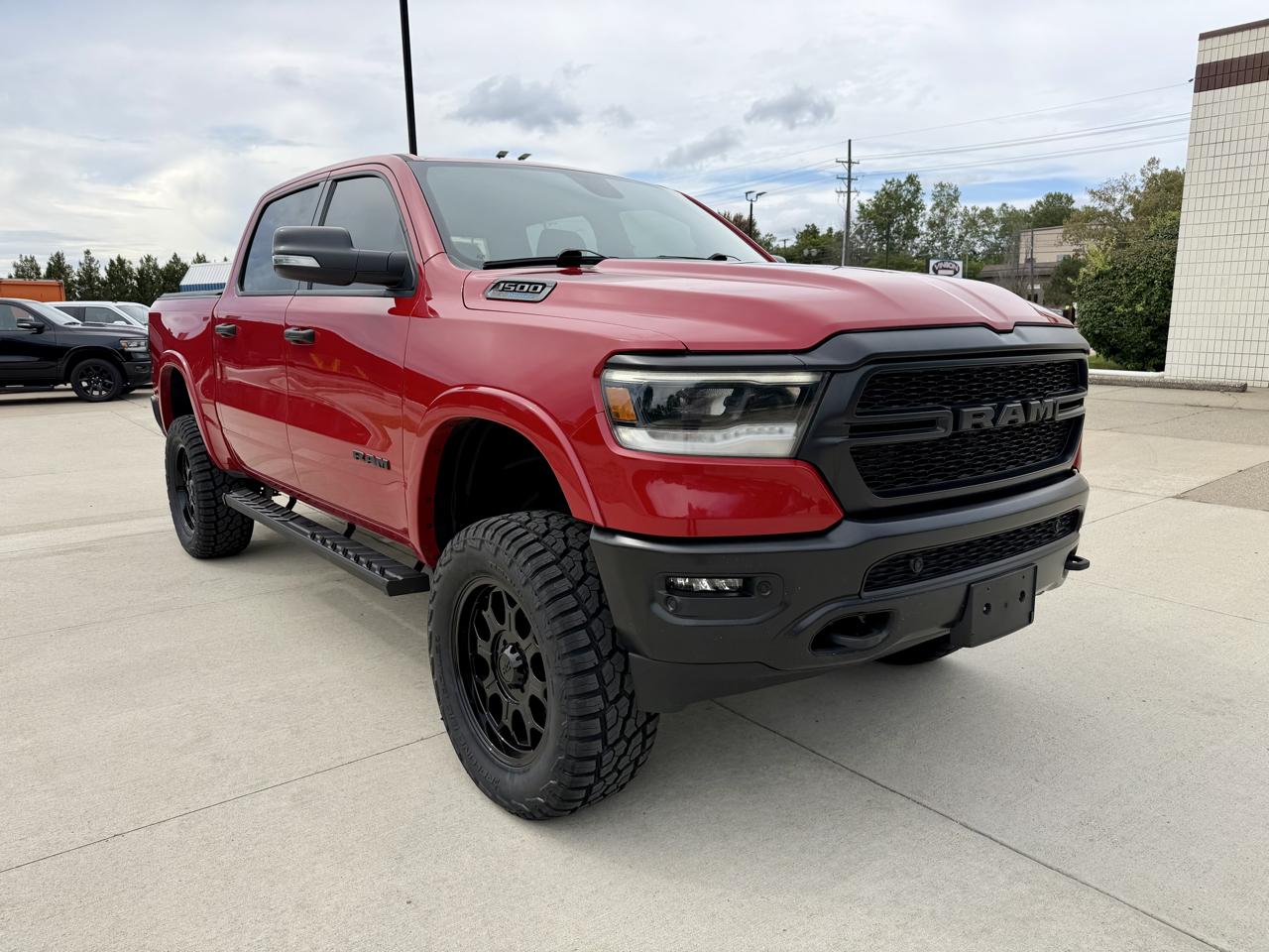 RAM 1500 Big Horn 4x4 Crew Cab 5'7" Box 2022