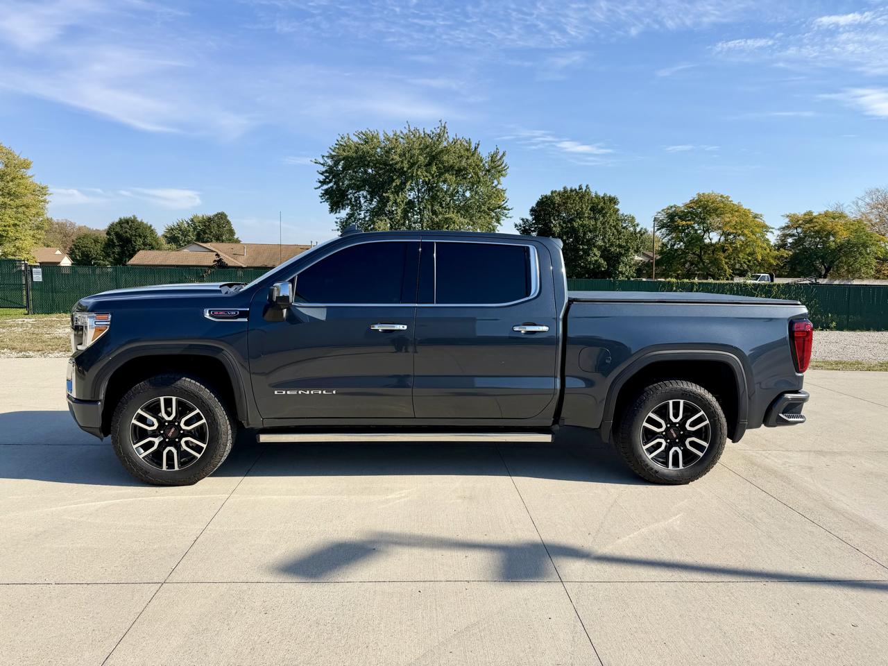 GMC Sierra Limited photo 2
