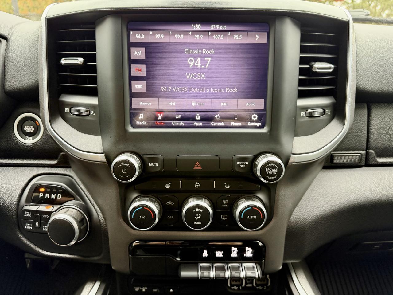 RAM 1500 Big Horn/Lone Star 4x4 Crew Cab 5'7" Box 2019