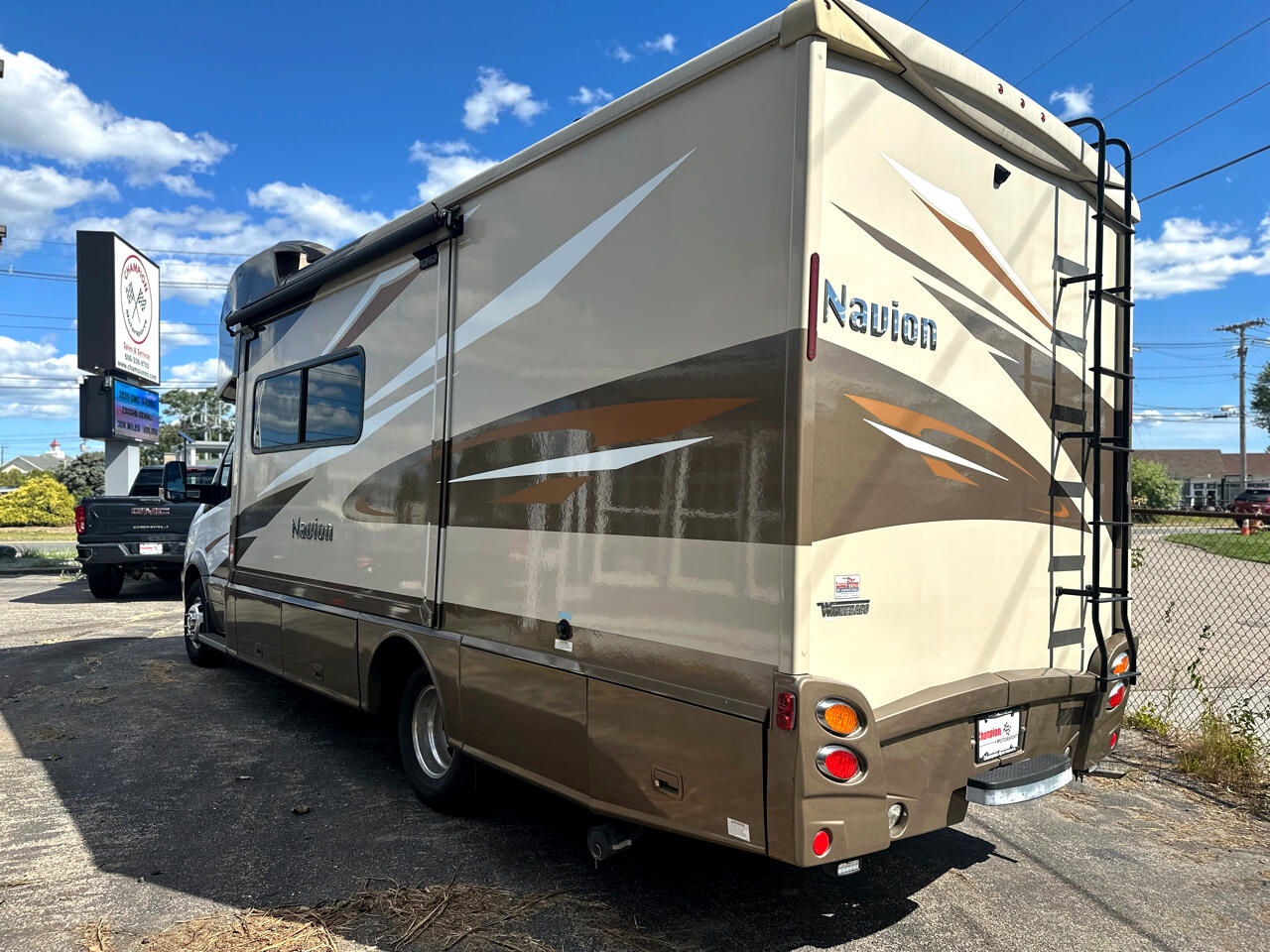 Mercedes-Benz Sprinter 3500 170-in. WB 2018 Mercedes-Benz Sprinter 3500 170-in. WB 2018