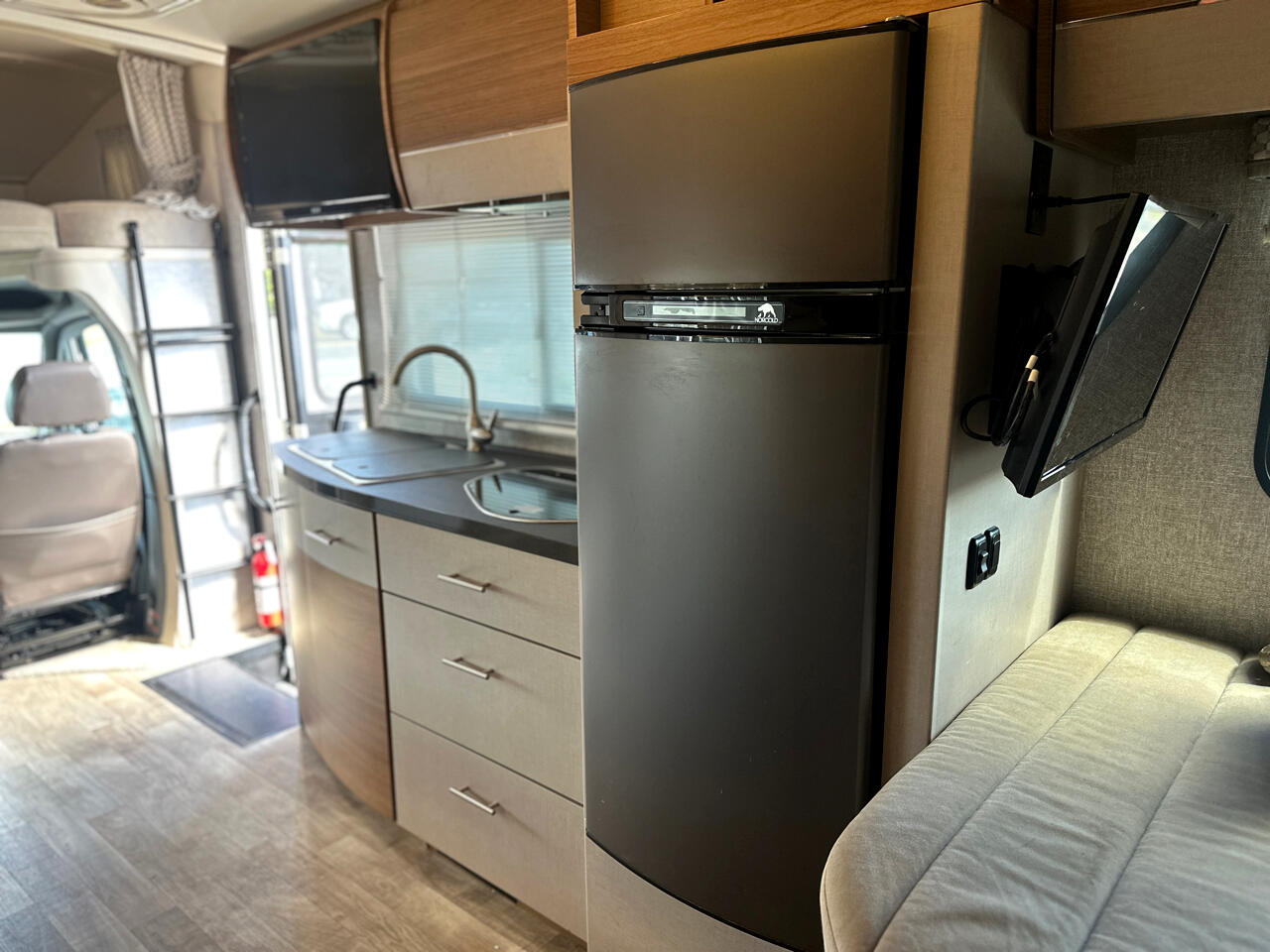 Mercedes-Benz Sprinter 3500 170-in. WB 2018 Mercedes-Benz Sprinter 3500 170-in. WB 2018