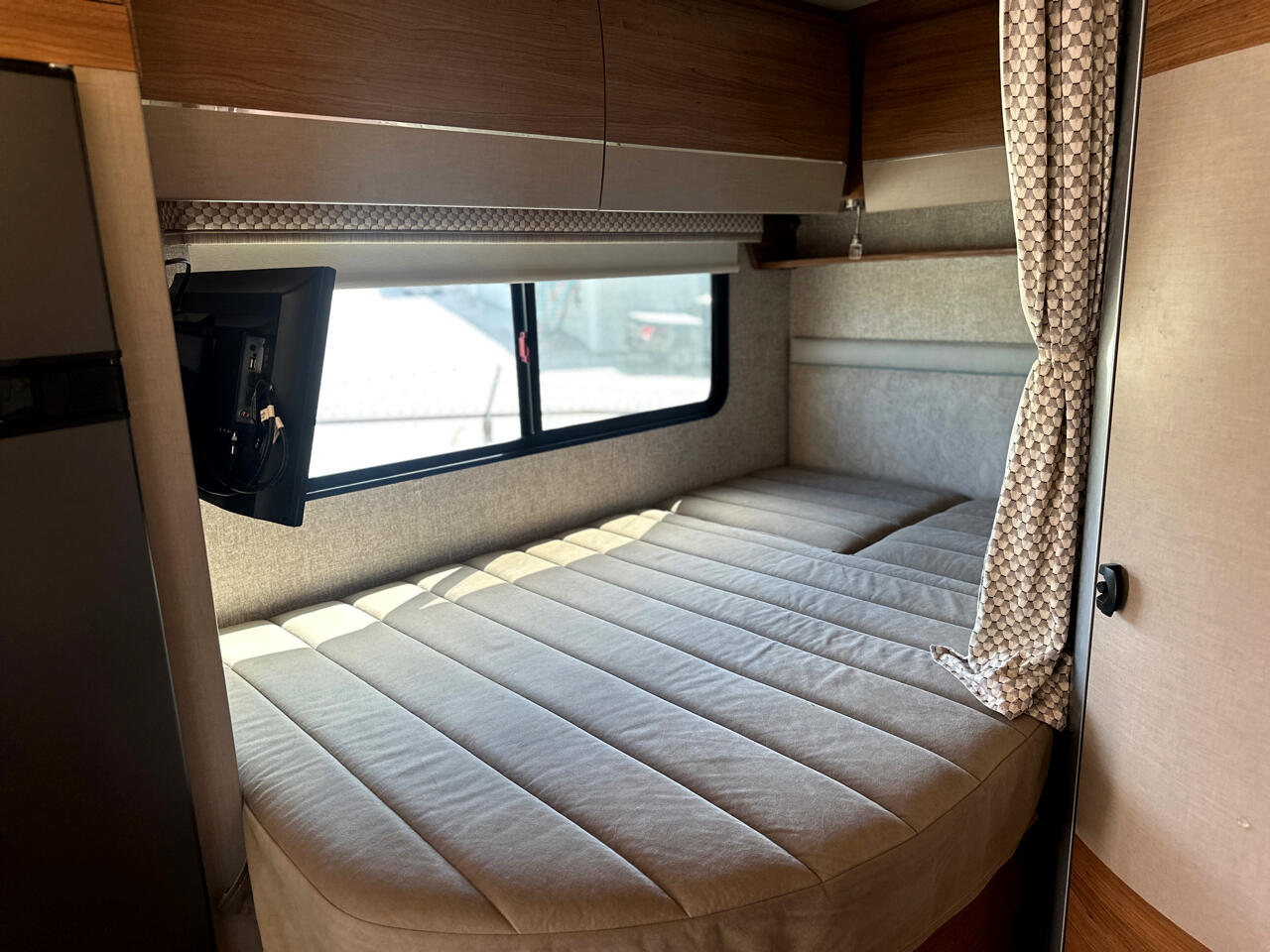 Mercedes-Benz Sprinter 3500 170-in. WB 2018 Mercedes-Benz Sprinter 3500 170-in. WB 2018