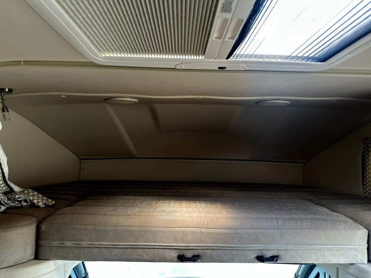 Mercedes-Benz Sprinter 3500 170-in. WB 2018 Mercedes-Benz Sprinter 3500 170-in. WB 2018