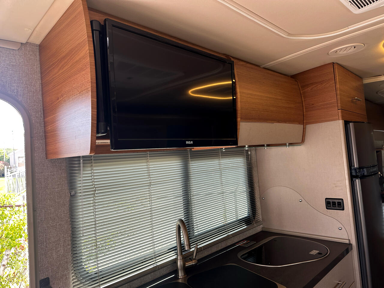 Mercedes-Benz Sprinter 3500 170-in. WB 2018 Mercedes-Benz Sprinter 3500 170-in. WB 2018