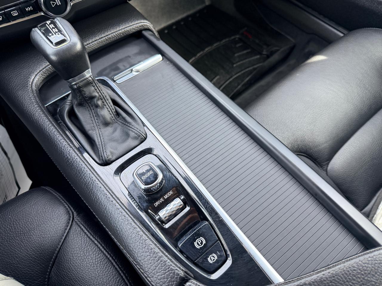 Volvo S90 T6 Momentum AWD 2017