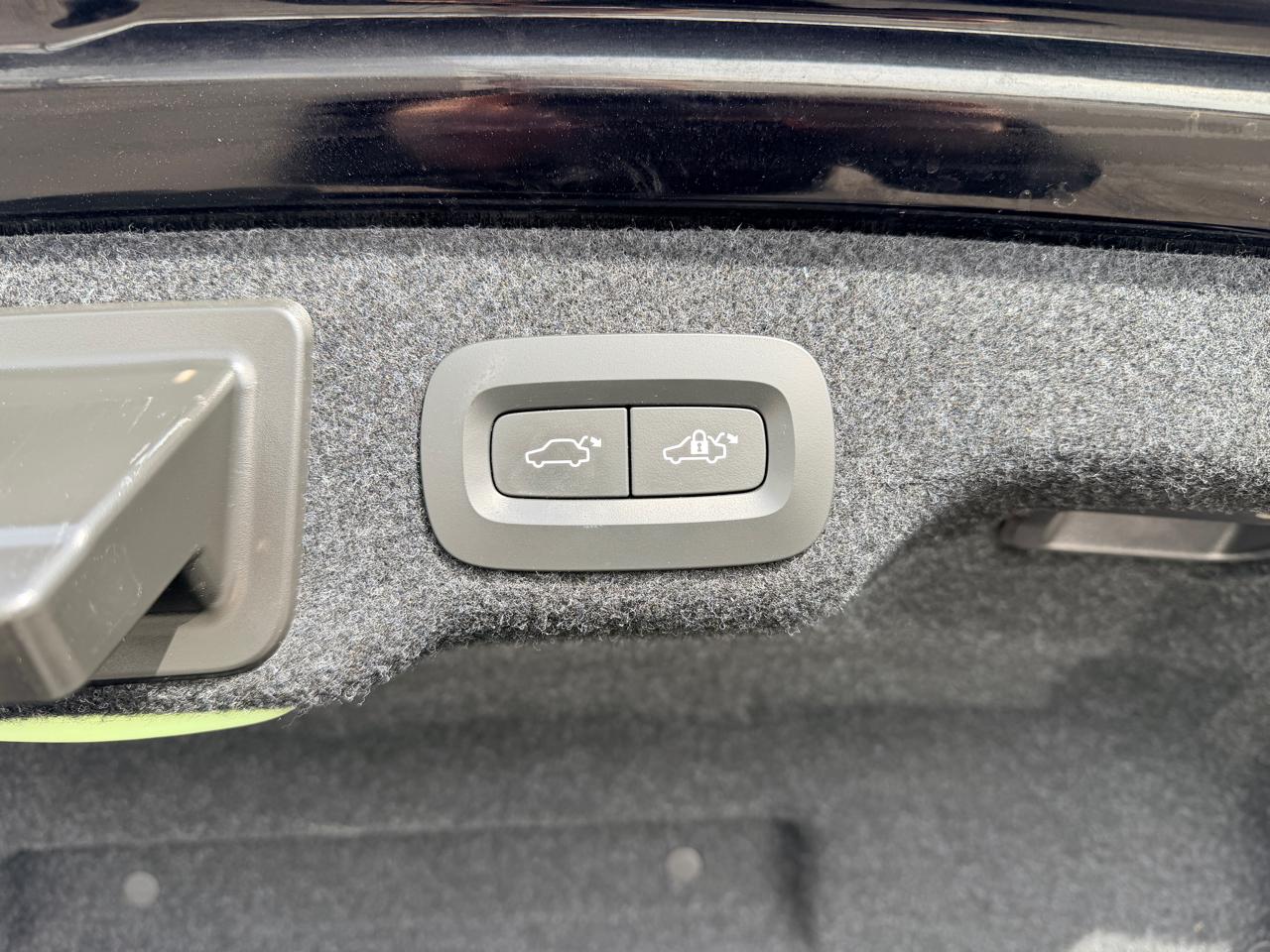 Volvo S90 T6 Momentum AWD 2017