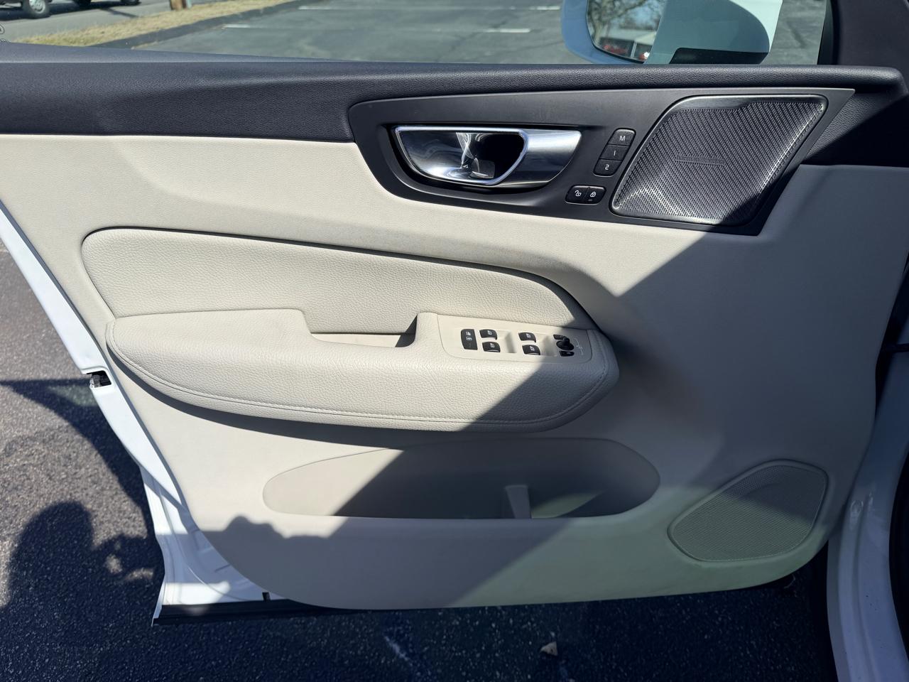 Volvo XC60 T6 Momentum AWD 2019