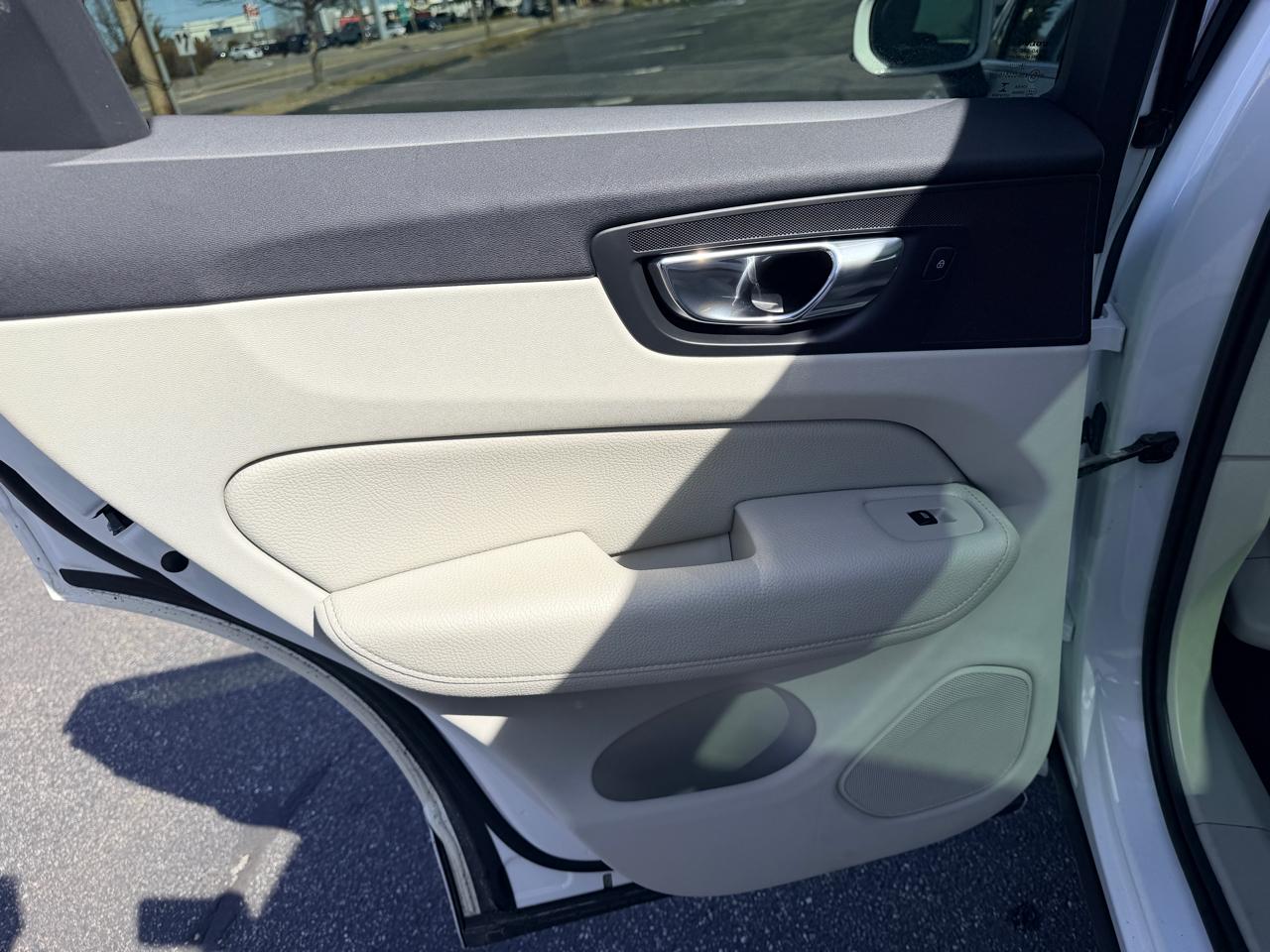 Volvo XC60 T6 Momentum AWD 2019